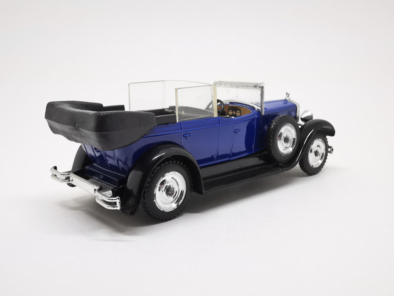 (1929) Fiat 525 N zezadu