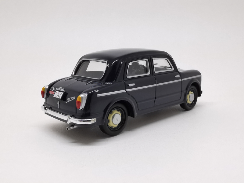 Fiat 1100 / 103 (1953) zezadu