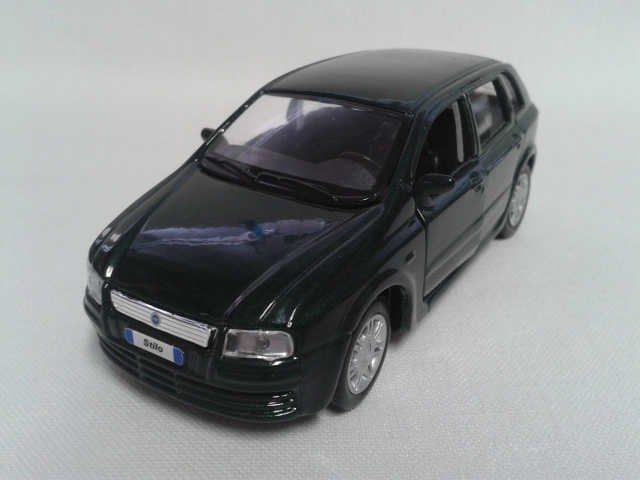 Fiat Stilo 5d (2001) zepředu